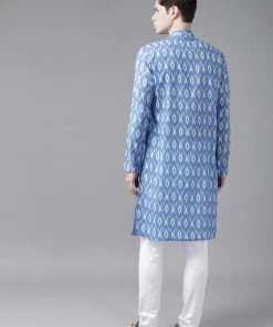 Vastramay Men's Aqua Blue Ikkat Print Cotton Blend Kurta