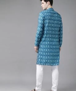 Vastramay Men's Turquoise Cotton Blend Ikkat Print Kurta