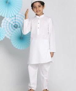 Vastramay Boys White Kurta Pyjama Set With Prayer Cap