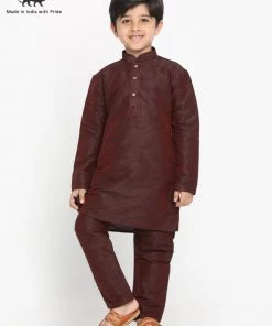 VASTRAMAY Boys Silk Blend Kurta And Pyjama Set