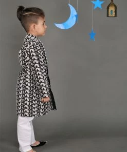 Boys Vastramay Boy's Black Geometric Checked Thread Work Kurta And Pyjama Set