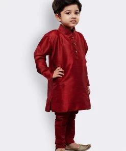 Vastramay Silk Blend Maroon Baap Beta Kurta Pyjama Set 15 Vastramay Silk Blend Maroon Baap Beta Kurta Pyjama Set
