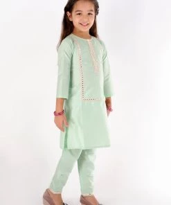 Vastramay Girls' Mint Green Viscose Kurta And Straight Pant Set