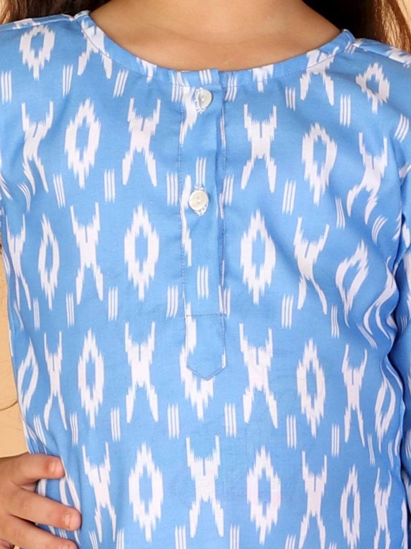 Vastramay Aqua Blue Traditional Ikkat Print Siblings Set 5 Vastramay Aqua Blue Traditional Ikkat Print Siblings Set