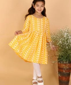 VASTRAMAY Girl's Orange Chikankari Cotton Kurta & Leggings Set Girls