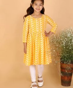 VASTRAMAY Girl's Orange Chikankari Cotton Kurta & Leggings Set Girls