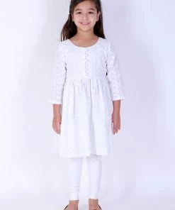 VASTRAMAY Girl's White Chikankari Pure Cotton Kurta With Leggings