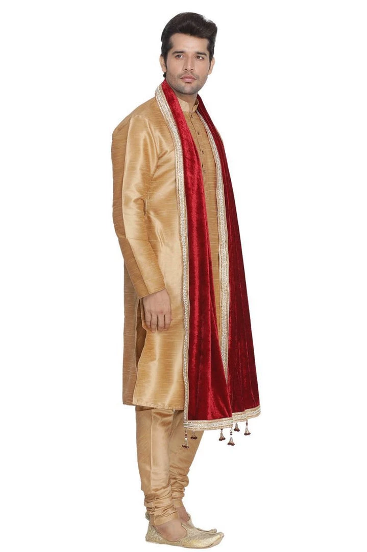 Vastramay Men's Maroon Velvet Dupatta 4 Vastramay Men's Maroon Velvet Dupatta