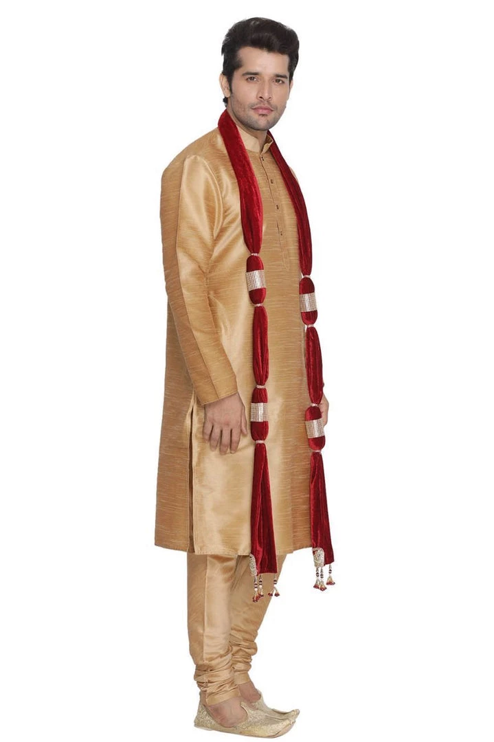 Vastramay Men's Maroon Velvet Dupatta 4 Vastramay Men's Maroon Velvet Dupatta