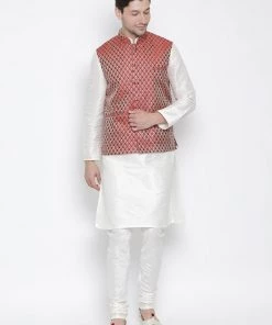 Vastramay Men's White Cotton Silk Blend Kurta, Ethnic Jacket And Pyjama Set