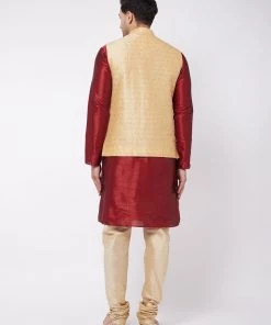 VASTRAMAY Men's Silk Blend Kurta And Pyjama With Gold Woven Nehru Jacket