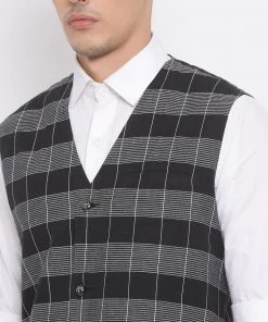 VASTRAMAY Men's Black Cotton Ethnic Jacket