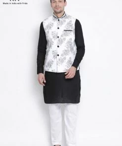 Jacket Kurta Sets VASTRAMAY Men's Black Cotton Blend Kurta, Ethnic Jacket And Pyjama Set