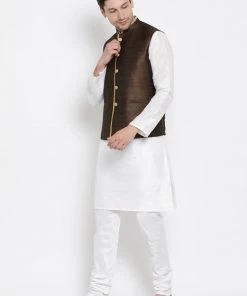 Vastramay Men's White Cotton Silk Blend Kurta, Ethnic Jacket And Pyjama Set