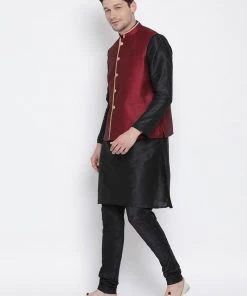 Vastramay Men's Black Cotton Silk Blend Kurta, Ethnic Jacket And Pyjama Set