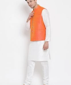 Vastramay Men's White Cotton Silk Blend Kurta, Ethnic Jacket And Pyjama Set