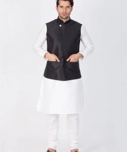 Vastramay Kurta Sets Men's White Cotton Silk Blend Kurta, Ethnic Jacket And Pyjama Set