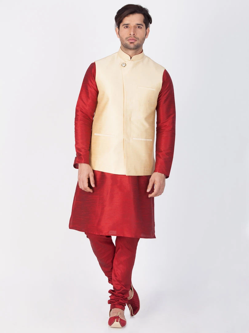VASTRAMAY Men's Maroon Cotton Silk Blend Kurta, Ethnic Jacket And Pyjama Set 3 VASTRAMAY Men's Maroon Cotton Silk Blend Kurta, Ethnic Jacket And Pyjama Set
