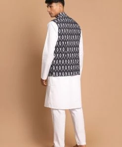 VASTRAMAY Men's Black And White Printed Nehru Jacket With White Kurta Pyjama Jacket Kurta Sets 10 VASTRAMAY Men's Black And White Printed Nehru Jacket With White Kurta Pyjama Jacket Kurta Sets