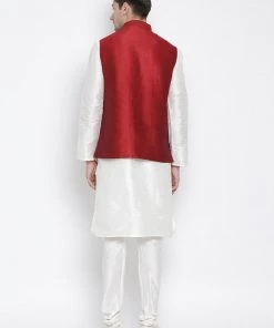 Vastramay Men's White Cotton Silk Blend Kurta, Ethnic Jacket And Pyjama Set