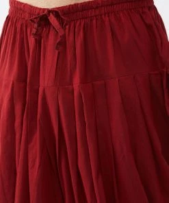 VASTRAMAY Men's Maroon Banarasi Jacket With Black Silk Kurta And Dhoti Set 13 VASTRAMAY Men's Maroon Banarasi Jacket With Black Silk Kurta And Dhoti Set