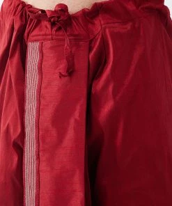 VASTRAMAY Men's Cream And Maroon Silk Blend Kurta And Dhoti Set 13 VASTRAMAY Men's Cream And Maroon Silk Blend Kurta And Dhoti Set