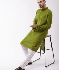 Vastramay Men's Mehendi Green And White Cotton Blend Kurta Pyjama Set