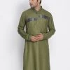 Vastramay Men's Green Cotton Blend Kurta