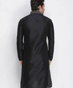 Vastramay Men's Black Cotton Silk Blend Kurta