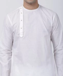 VASTRAMAY Men's White Cotton Blend Kurta 10 VASTRAMAY Men's White Cotton Blend Kurta