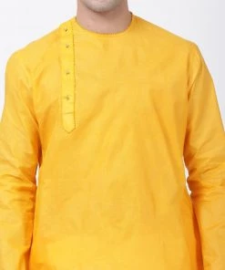VASTRAMAY Men's Yellow Cotton Blend Kurta
