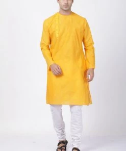 VASTRAMAY Men's Yellow Cotton Blend Kurta
