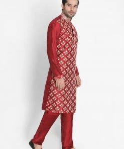 Vastramay Men's Red Cotton Silk Blend Kurta And Pyjama Set