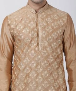 Vastramay Kurta Sets Men's Gold Cotton Silk Blend Kurta And Pyjama Set