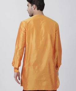 Vastramay Men's Orange Cotton Blend Kurta