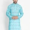 Vastramay Men's Light Blue Cotton Blend Kurta
