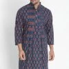 Vastramay Men's Dark Blue Cotton Blend Kurta