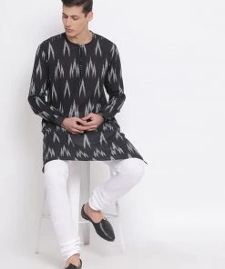 Vastramay Men's Black Cotton Kurta And Pyjama Set