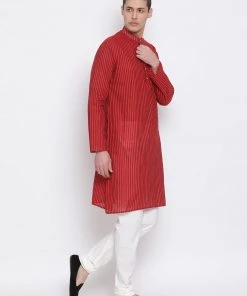 Vastramay Men's Maroon Pure Cotton Kurta And Pyjama Set