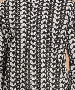 VASTRAMAY Men's Black Embroidered Chikankari Pure Cotton Kurta With Patiala