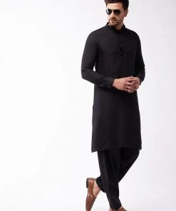 Vastramay Men's Black Cotton Blend Kurta And Pyjama Set