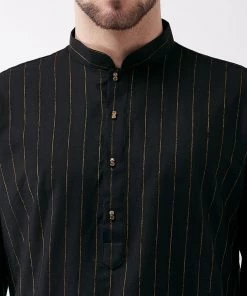VASTRAMAY Men's Black Cotton Blend Kurta 11 VASTRAMAY Men's Black Cotton Blend Kurta