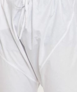 Vastramay Men's Cream And White Cotton Blend Kurta Pyjama Set