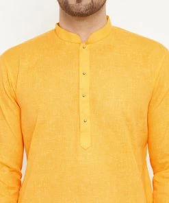 Vastramay Men's Yellow Cotton Blend Kurta