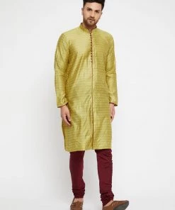 VASTRAMAY Men's Mustard And Maroon Silk Blend Kurta Pyjama Set 14 VASTRAMAY Men's Mustard And Maroon Silk Blend Kurta Pyjama Set