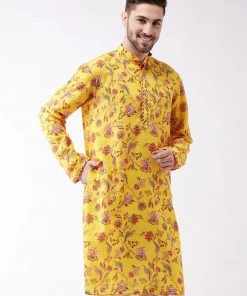 Vastramay Men's Floral Printed Multicolor-Base-Yellow Muslin Blend Kurta