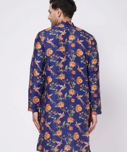 VASTRAMAY Men's Multicolor-Base-Navy Blue Muslin Blend Kurta