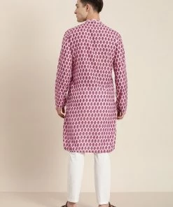 Vastramay Men's Pink Cotton Blend Kurta And White Pyjama Set