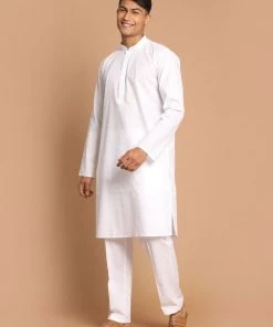 Vastramay Men's White Kurta And Pajama Set With Islamic Prayer Cap Kurta Sets