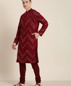 Kurta Sets VASTRAMAY Men Maroon Embroidered Mirror Work Kurta With Pyjamas